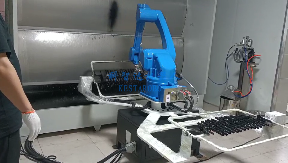 漁具噴涂機(jī)器人(圖3) 漁具噴涂機(jī)器人(圖3)
