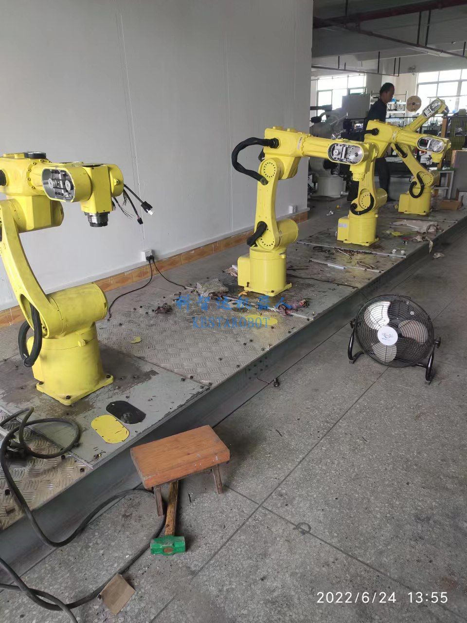 六軸機器人批量生產中(圖5) 六軸機器人批量生產中(圖5)