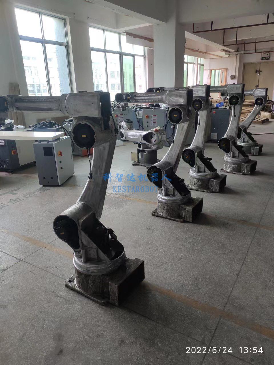 六軸機器人批量生產中(圖6) 六軸機器人批量生產中(圖6)