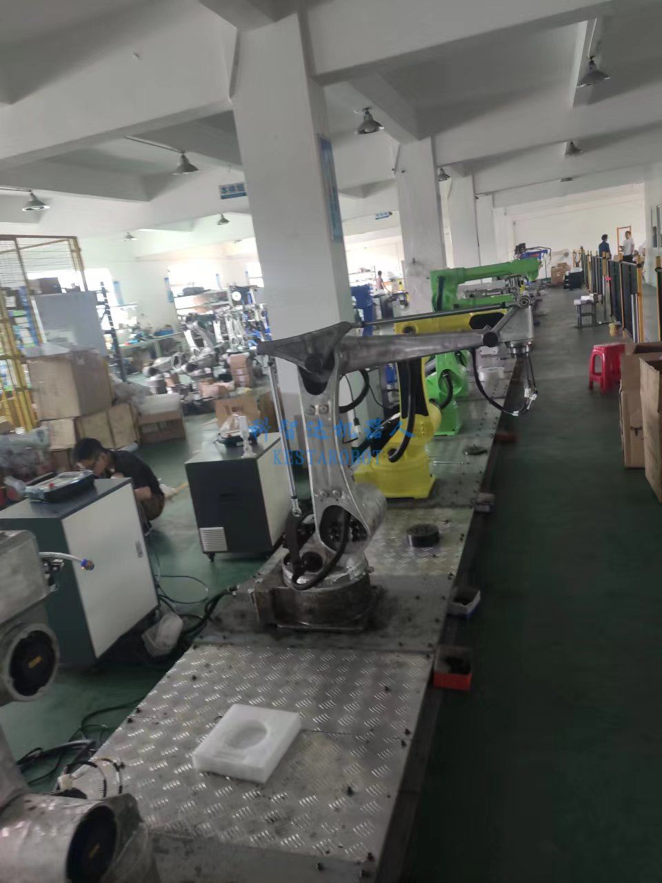 四軸關節機器人批量生產中(圖10) 四軸關節機器人批量生產中(圖10)